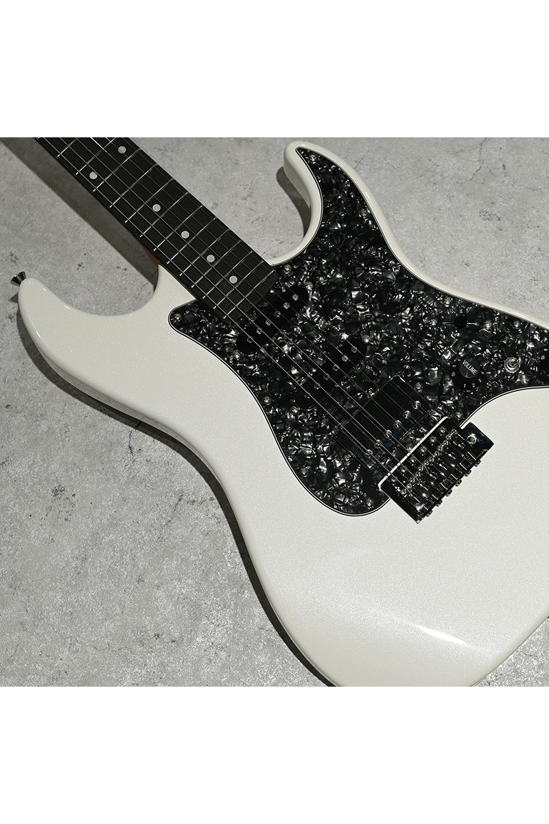 Guitare électrique BACCHUS GS-2DX...