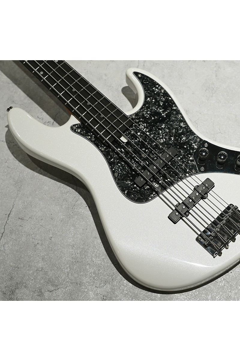 Basse 5 cordes JB BACCHUS WJB5-1DX-AC...